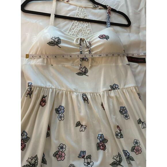 No Boundaries Sundress Empire Lace Back and Halter Straps Floral Junior L NWT - Picture 9 of 9